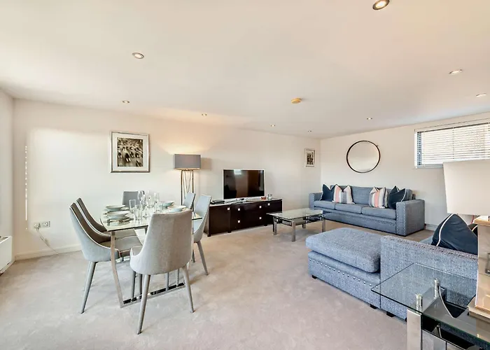 Pond Place Apartments